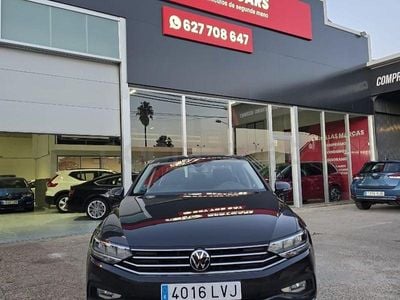 Usado VW Passat 122 CV (89 kW) 2022 Negro Familiar