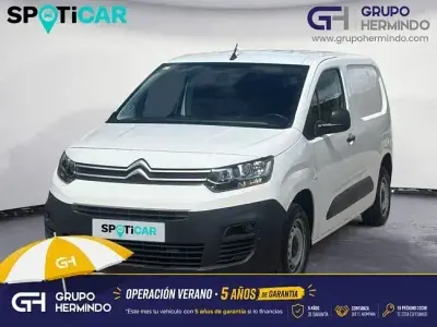 Usado Citroën Berlingo 100 CV (73 kW) 2022 Blanco Monovolumen