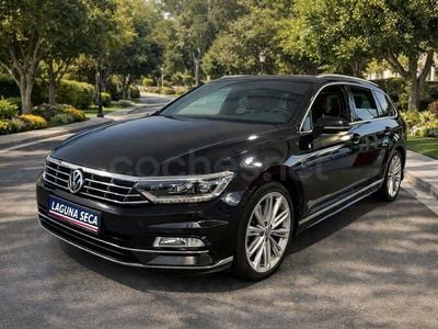 Usado VW Passat Sportline 190 CV (139 kW) 2018 Azul Familiar