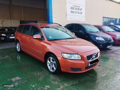 Rojo Usado 2011 Volvo V50 Familiar | 4299 €