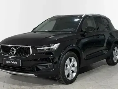 Usado Volvo XC40 Momentum 150 CV (110 kW) 2020 Negro SUV