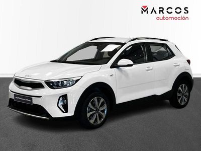 Usado Kia Stonic 84 CV (61 kW) 2022 Blanco SUV