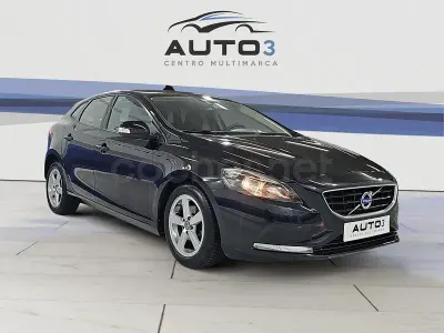 Usado Volvo V40 Kinetic 115 CV (84 kW) 2014 Negro Berlina