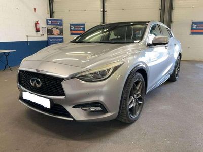 Usado Infiniti Q30 Premium 170 CV (125 kW) 2016 Gris Utilitario