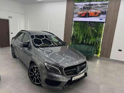 Usado Mercedes GLA220 AMG line 170 CV (125 kW) 2015 Gris SUV