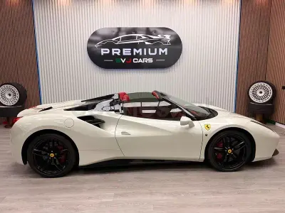 Usado Ferrari 488 670 CV (492 kW) 2017 Blanco Descapotable