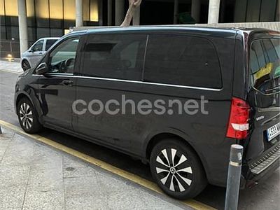 Usado Mercedes V220 163 CV (119 kW) 2023 Negro Monovolumen
