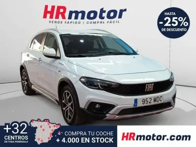 Begagnad Fiat Tipo Cross 102 HK (75 kW) 2022 Vit SUV