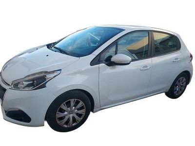 Usado Peugeot 208 Active 83 CV (61 kW) 2018 Blanco Utilitario