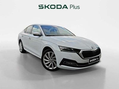 Usado Skoda Octavia Style 204 CV (150 kW) 2022 Blanco Berlina