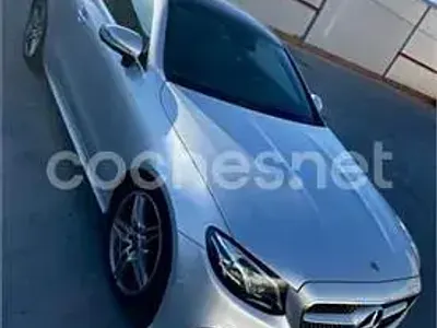 Usado Mercedes E220 194 CV (142 kW) 2019 Gris / plata Coupe