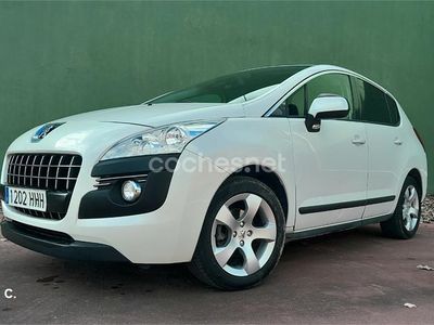 Blanco Usado 2011 Peugeot 3008 Berlina | 6700 € (Un poco caro)