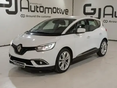 Usado Renault Scénic 130 CV (95 kW) 2017 Blanco Monovolumen