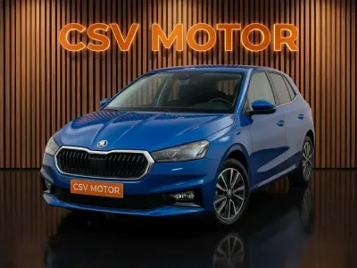 Usado Skoda Fabia Selection 116 CV (85 kW) 2025 Azul Utilitario