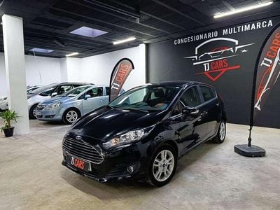 Usado Ford Fiesta Trend 75 CV (55 kW) 2016 Negro Utilitario