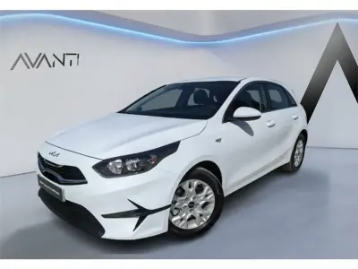 Usado Kia Ceed 136 CV (100 kW) 2025 Blanco Utilitario