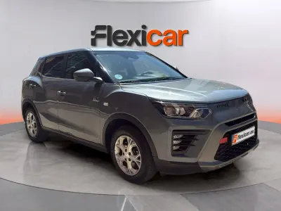Usado SsangYong Tivoli 135 CV (99 kW) 2024 Gris SUV