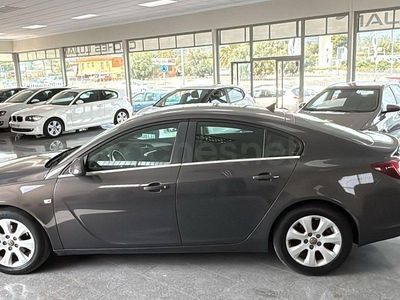 Usado Opel Insignia Excellence 140 CV (102 kW) 2015 Gris / plata Berlina