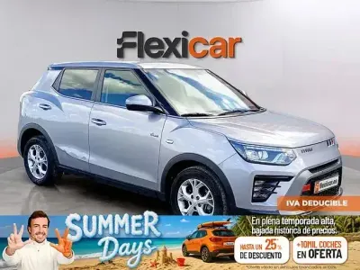 Usado SsangYong Tivoli 163 CV (119 kW) 2024 Gris