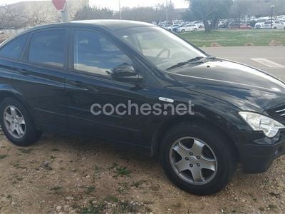 Usado SsangYong Actyon 141 CV (103 kW) 2006 Negro SUV