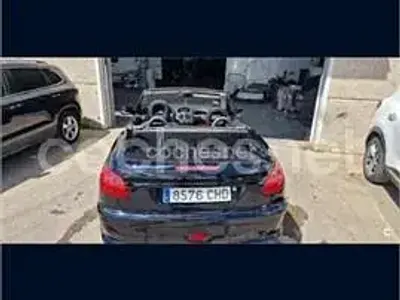 Usado Peugeot 206 138 CV (101 kW) 2003 Negro Descapotable