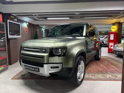 Usado Land Rover Defender SE 249 CV (183 kW) 2022 Verde SUV