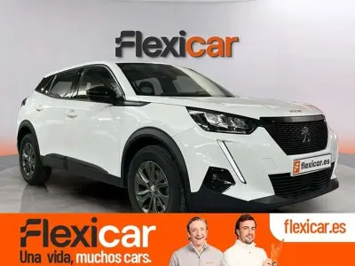 Usado Peugeot 2008 Active 110 CV (80 kW) 2022 Blanco SUV