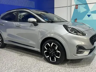 Usado Ford Puma ST-Line X 125 CV (91 kW) 2023 Plata solar (metalizado) SUV