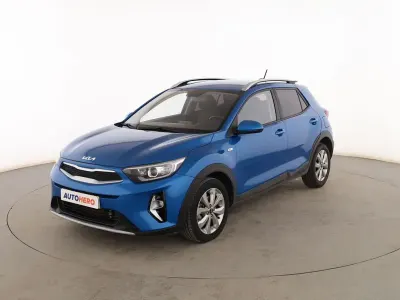 Usado Kia Stonic 101 CV (74 kW) 2022 Azul SUV