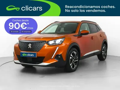 Usado Peugeot 2008 Allure 100 CV (73 kW) 2021 Naranja SUV