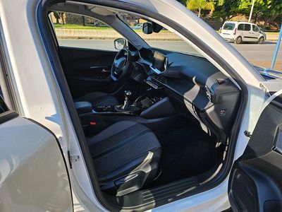 Blanco Usado 2021 Peugeot 2008 Allure SUV | 15.500 € (Un poco caro)