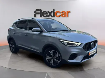 Usado MG ZS Comfort 106 CV (77 kW) 2023 Gris SUV