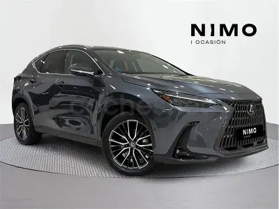 Usado Lexus NX350h Luxury Line 242 CV (177 kW) 2023 Gris / plata SUV
