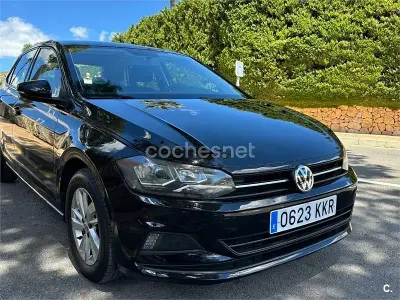 Usado VW Polo Advance 95 CV (69 kW) 2018 Negro Utilitario