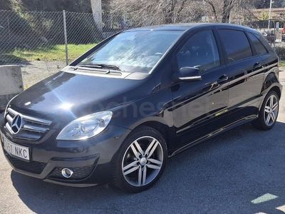 Usado Mercedes B180 109 CV (80 kW) 2011 Negro Monovolumen
