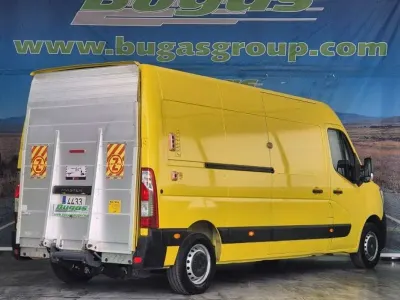 Usado Renault Master 135 CV (99 kW) 2019 Amarillo Van