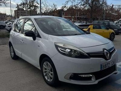 Blanco Usado 2015 Renault Scénic III LIMITED Monovolumen | 12.900 € (Un poco caro)