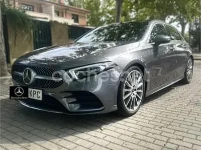 Usado Mercedes A200 156 CV (114 kW) 2018 Gris / plata Berlina