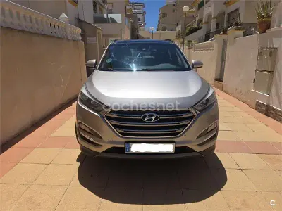 Usado Hyundai Tucson 136 CV (100 kW) 2016 Gris / plata SUV