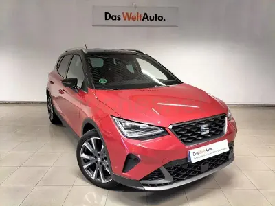 Usado Seat Arona FR 115 CV (84 kW) 2025 Blanco SUV