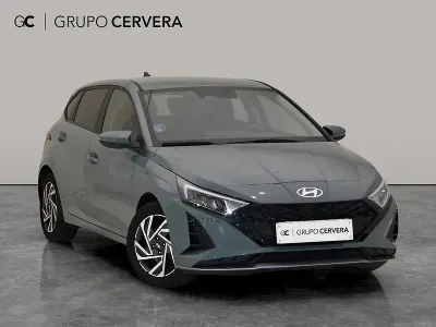 Usado Hyundai i20 100 CV (73 kW) 2025 Verde Utilitario