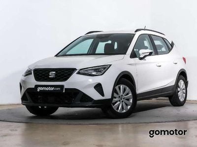 Usado Seat Arona Style 110 CV (80 kW) 2023 Blanco SUV