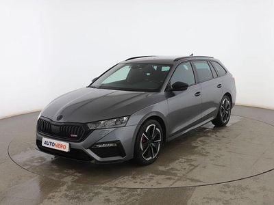 Usado Skoda Octavia RS 200 CV (147 kW) 2023 Gris Familiar