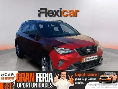 Usado Seat Arona FR 150 HP (110 kW) 2023 Vermelho SUV