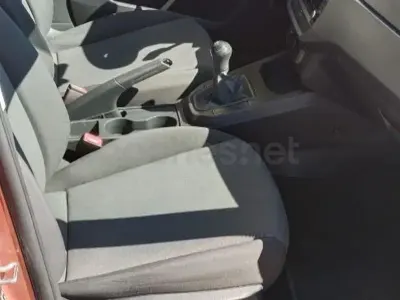 Usado Seat Ibiza Reference 95 CV (69 kW) 2019 Naranja Utilitario