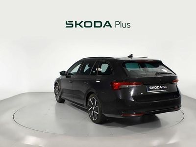 Usado Skoda Octavia SportLine 150 CV (110 kW) 2025 Negro Familiar