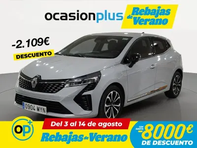 Usado Renault Clio V Techno 90 CV (66 kW) 2025 Gris Berlina
