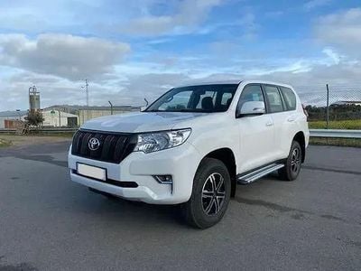 Używany Toyota Land Cruiser 204 KM (150 kW) 2021 Biały