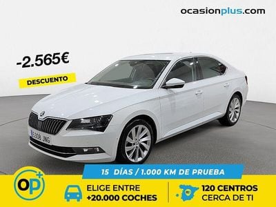 Usado Skoda Superb Style 150 CV (110 kW) 2016 Blanco Berlina