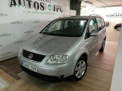 Usado VW Touran Advance 140 CV (102 kW) 2006 Gris / plata Monovolumen